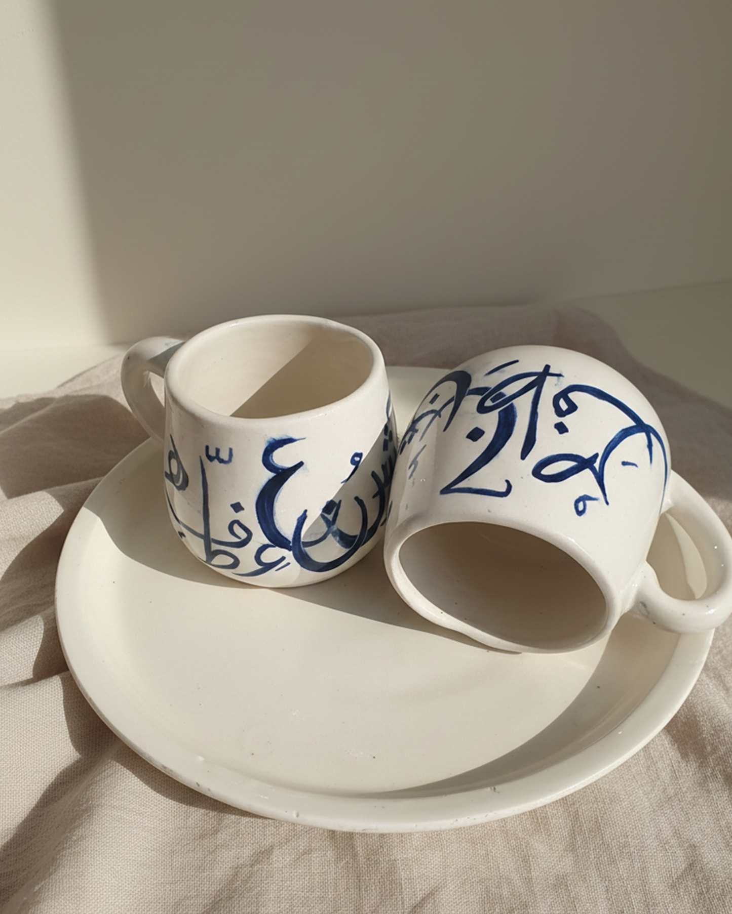 Calligraphy Mugs with Round Handles