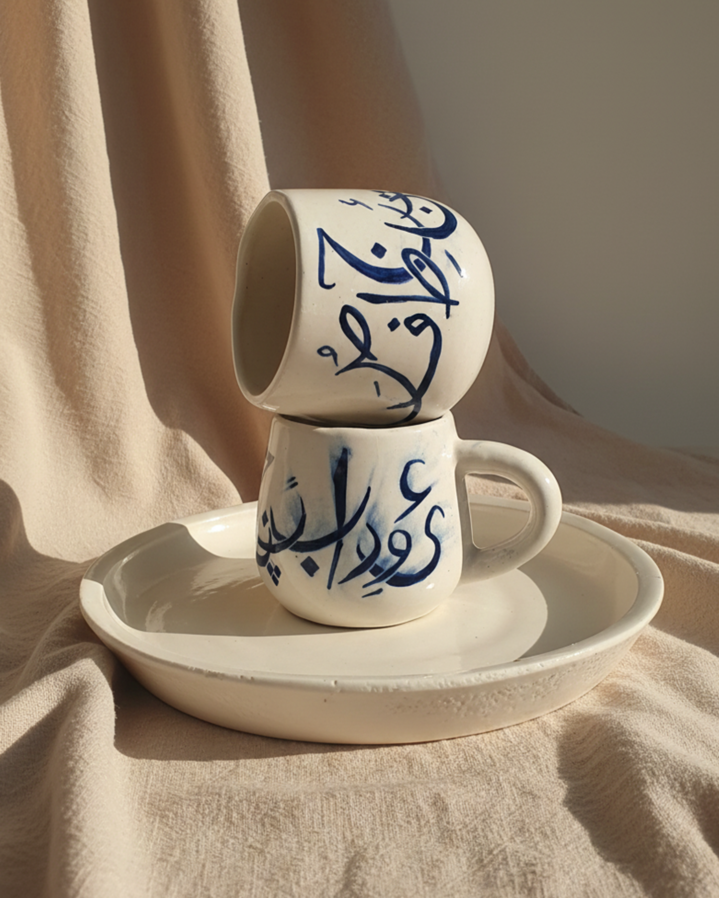 Calligraphy Mugs with Round Handles