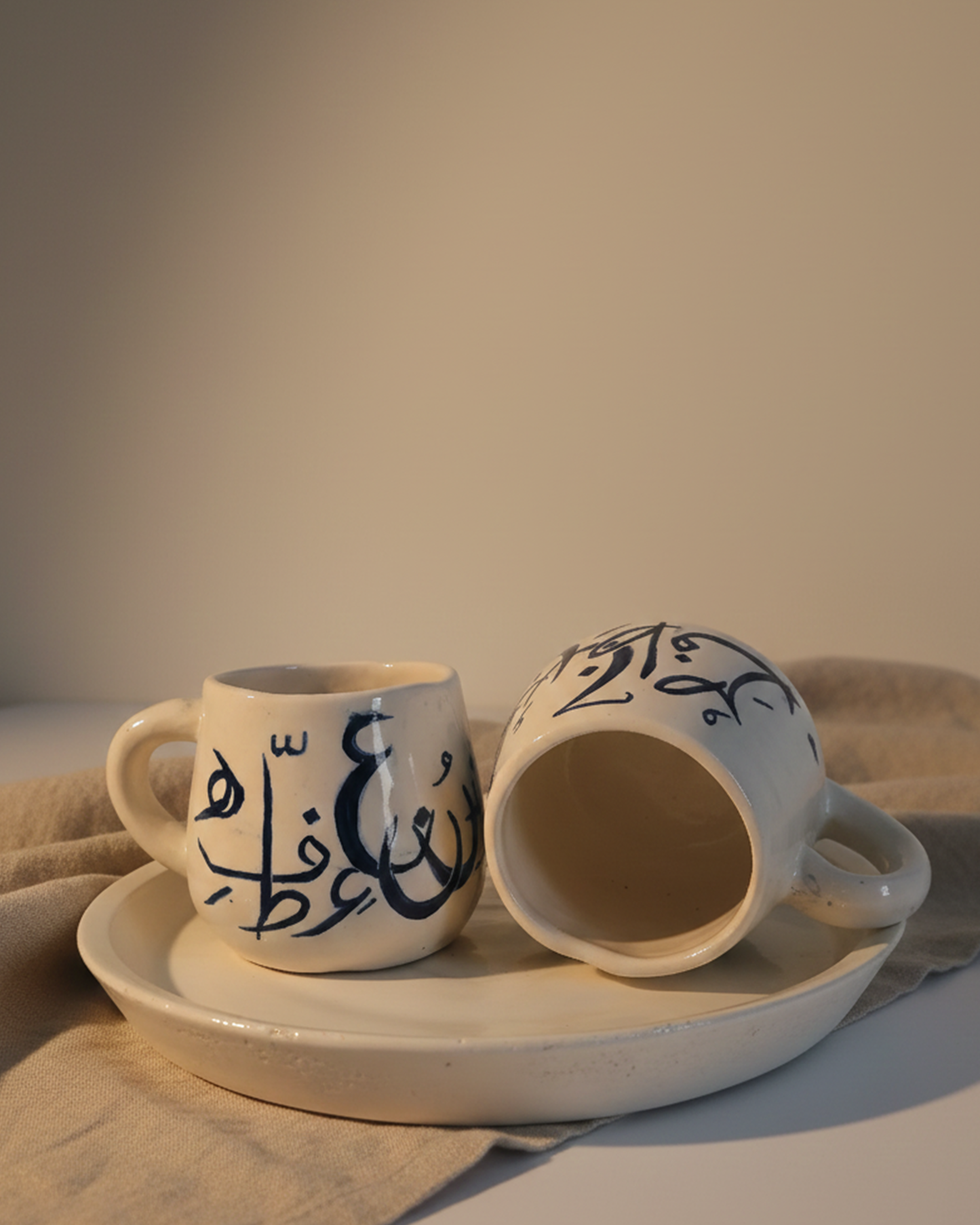 Calligraphy Mugs with Round Handles