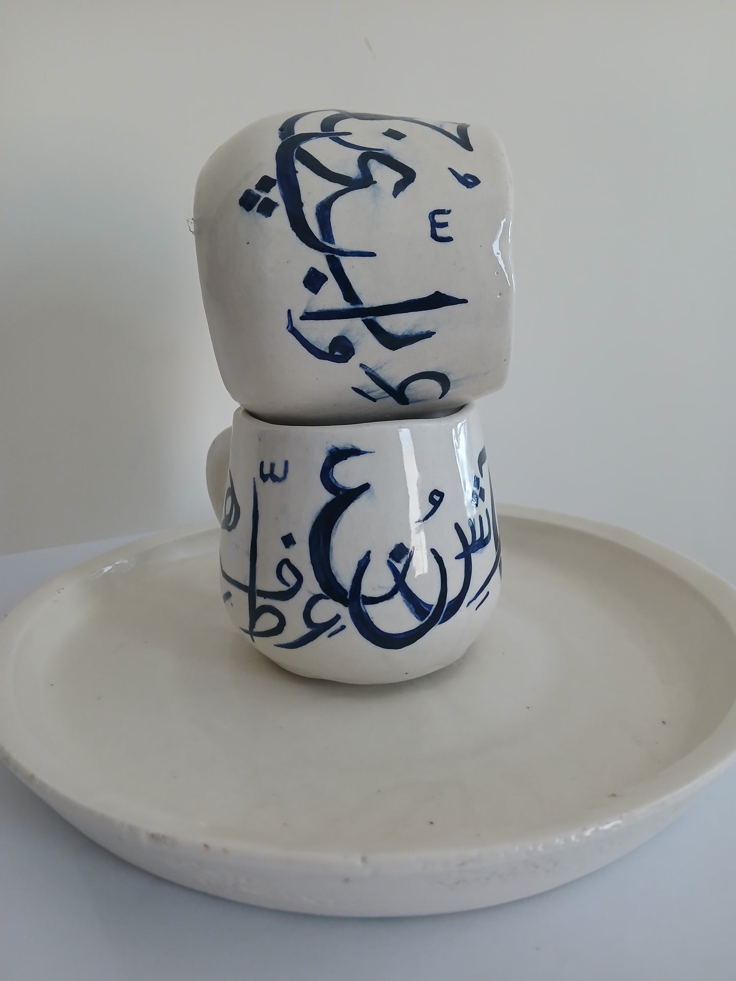 Calligraphy Mugs with Round Handles