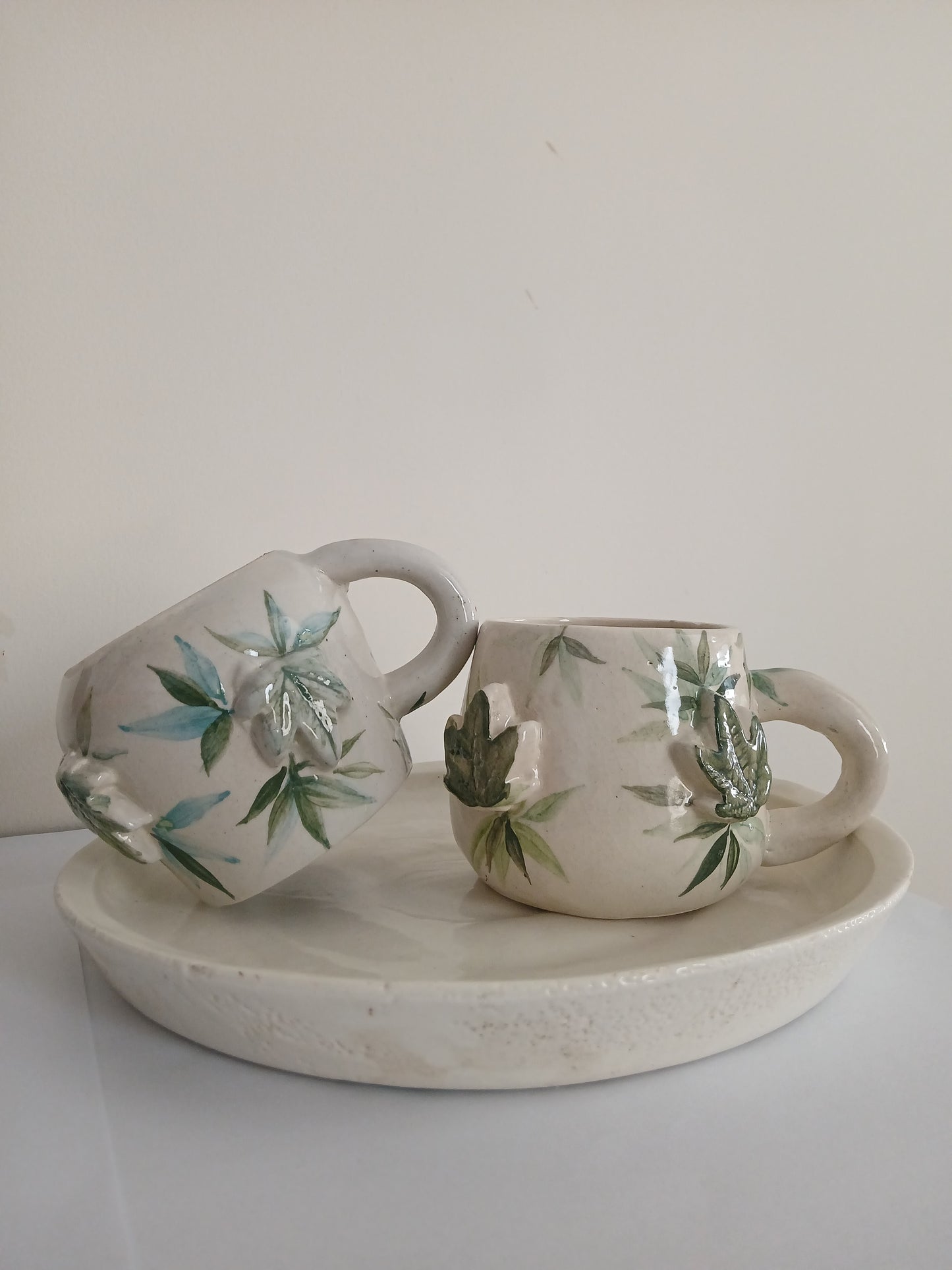 Leafy Mug with Round Handles